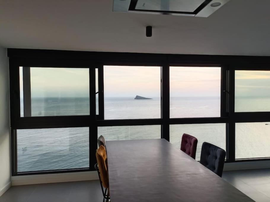 Estupendo Apartamento En Planta 22. 1ª Linea. Benidorm